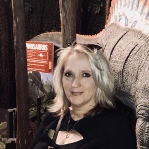 Meet your Posher, Pamela